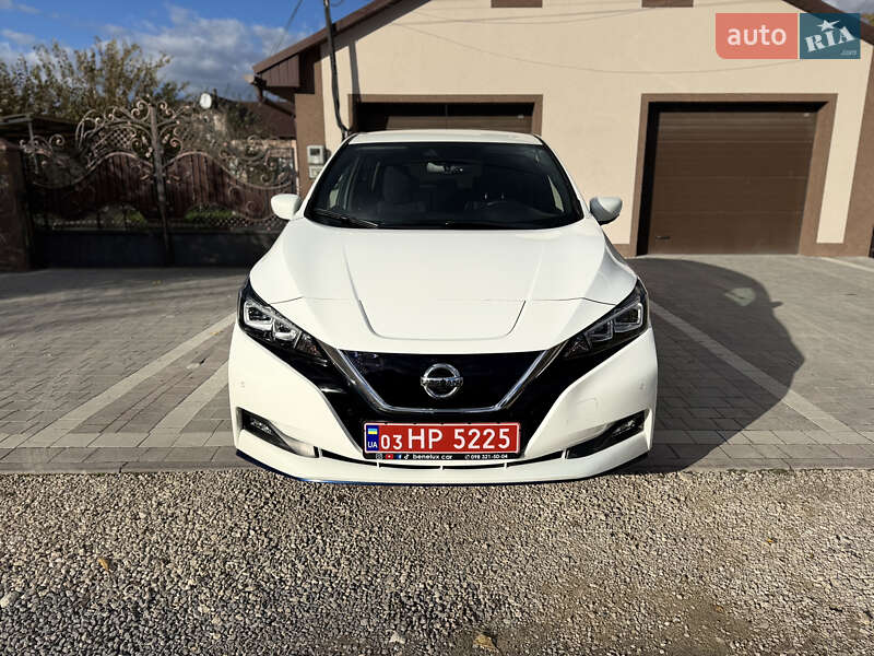 Хэтчбек Nissan Leaf 2020 в Хмельницком