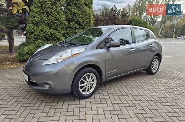 Хэтчбек Nissan Leaf 2015 в Днепре Хэтчбек Nissan Leaf 2015 в Днепре