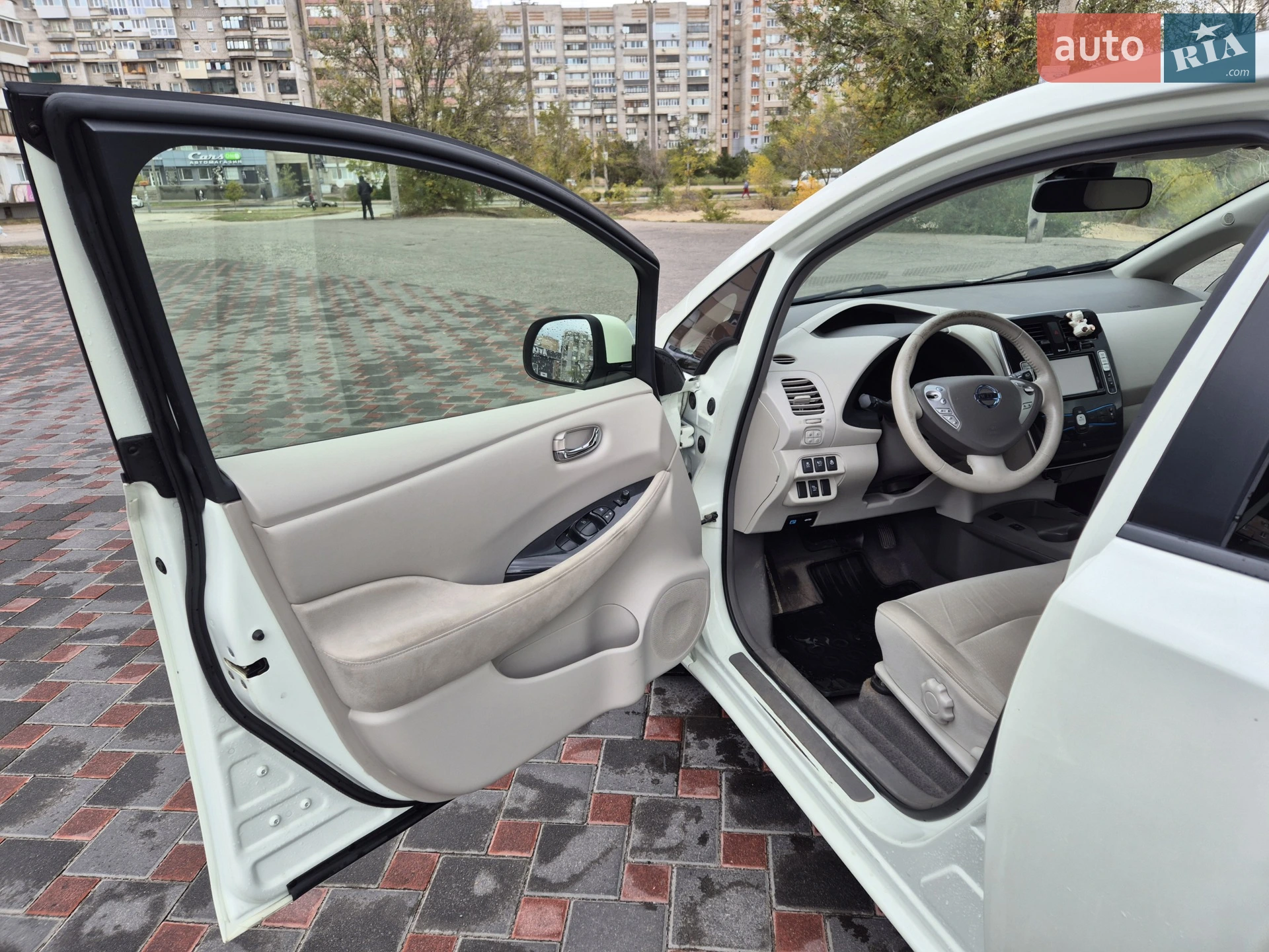 2012 Nissan Leaf - мініатюра 11