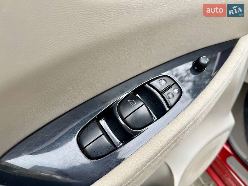 Хэтчбек Nissan Leaf 2012 в Одессе фото 32 Хэтчбек Nissan Leaf 2012 в Одессе