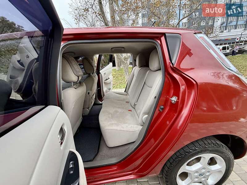 Хэтчбек Nissan Leaf 2012 в Одессе фото 65 Хэтчбек Nissan Leaf 2012 в Одессе