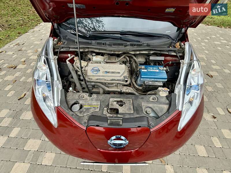 Хэтчбек Nissan Leaf 2012 в Одессе фото 73 Хэтчбек Nissan Leaf 2012 в Одессе