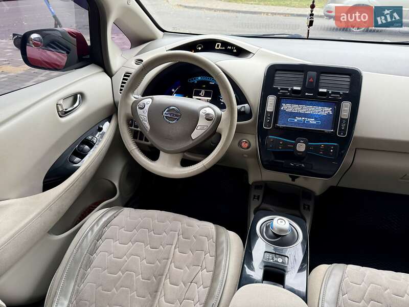Хэтчбек Nissan Leaf 2012 в Одессе фото 71 Хэтчбек Nissan Leaf 2012 в Одессе