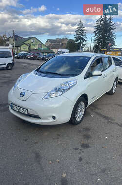 Хэтчбек Nissan Leaf 2012 в Черновцах Хэтчбек Nissan Leaf 2012 в Черновцах