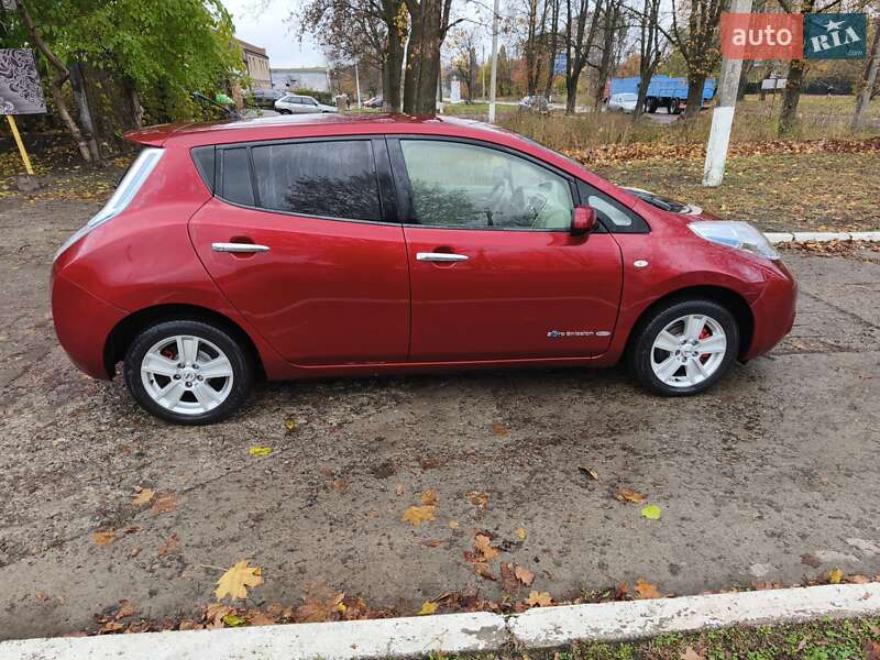 Хэтчбек Nissan Leaf 2011 в Прилуках фото 22 Хэтчбек Nissan Leaf 2011 в Прилуках