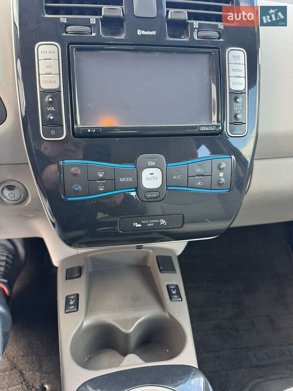 Хэтчбек Nissan Leaf 2012 в Житомире фото 9 Хэтчбек Nissan Leaf 2012 в Житомире