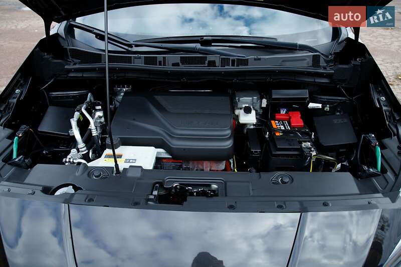 Хетчбек Nissan Leaf 2023 в Бердичеві