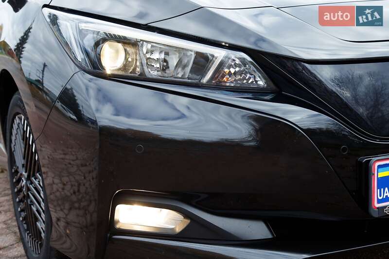 Хетчбек Nissan Leaf 2023 в Бердичеві