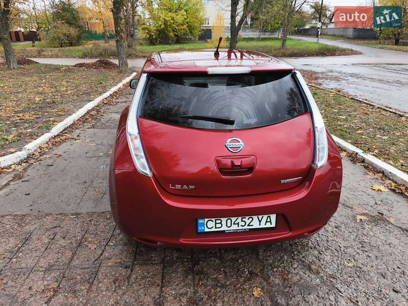 Хэтчбек Nissan Leaf 2011 в Прилуках фото 5 Хэтчбек Nissan Leaf 2011 в Прилуках