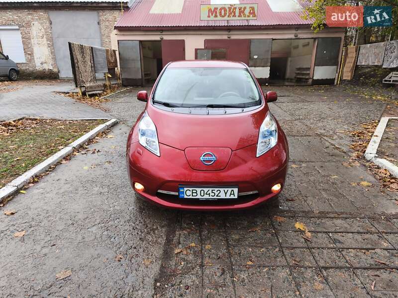 Хэтчбек Nissan Leaf 2011 в Прилуках фото 9 Хэтчбек Nissan Leaf 2011 в Прилуках