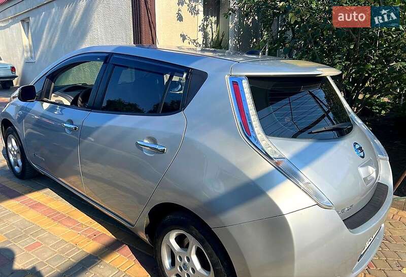 Хетчбек Nissan Leaf 2010 в Одесі фото 2 Хетчбек Nissan Leaf 2010 в Одесі