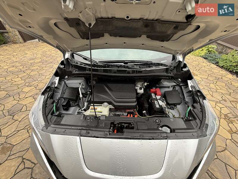 Хэтчбек Nissan Leaf 2022 в Виннице фото 14 Хэтчбек Nissan Leaf 2022 в Виннице