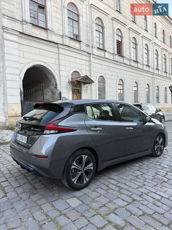 Хэтчбек Nissan Leaf 2020 в Каменец-Подольском