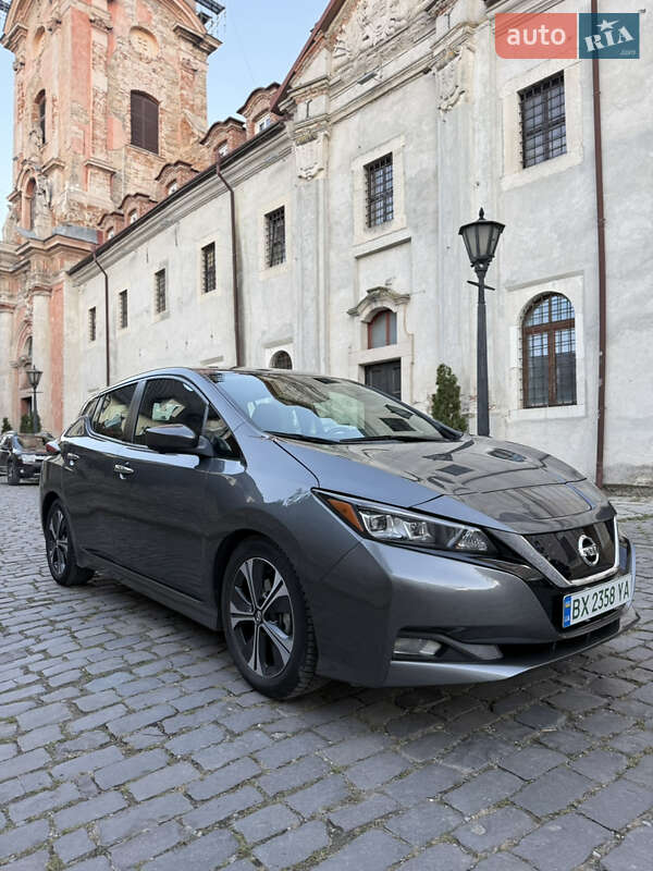 Хэтчбек Nissan Leaf 2020 в Каменец-Подольском