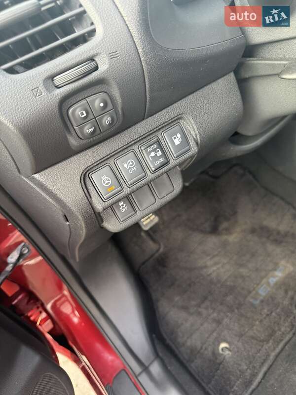 Хэтчбек Nissan Leaf 2014 в Тернополе фото 28 Хэтчбек Nissan Leaf 2014 в Тернополе