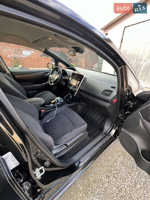 Хэтчбек Nissan Leaf 2013 в Каменец-Подольском фото 10 Хэтчбек Nissan Leaf 2013 в Каменец-Подольском