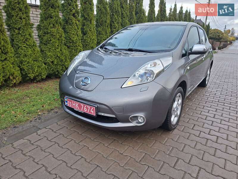 Хэтчбек Nissan Leaf 2013 в Луцке фото Хэтчбек Nissan Leaf 2013 в Луцке