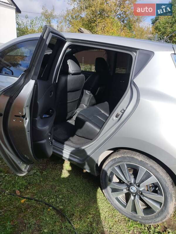 Хэтчбек Nissan Leaf 2013 в Каменец-Подольском фото 6 Хэтчбек Nissan Leaf 2013 в Каменец-Подольском