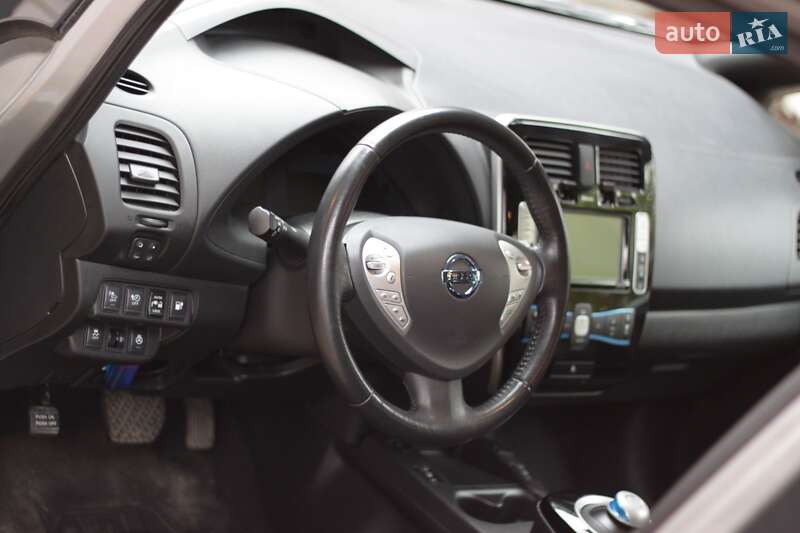 Хэтчбек Nissan Leaf 2016 в Днепре фото 12 Хэтчбек Nissan Leaf 2016 в Днепре