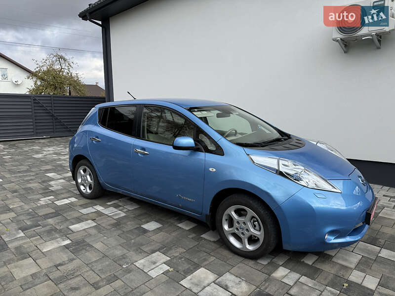 Хэтчбек Nissan Leaf 2012 в Владимире фото 5 Хэтчбек Nissan Leaf 2012 в Владимире