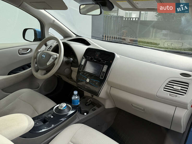 Хэтчбек Nissan Leaf 2012 в Владимире фото 12 Хэтчбек Nissan Leaf 2012 в Владимире
