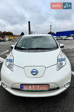 Хэтчбек Nissan Leaf 2015 в Житомире