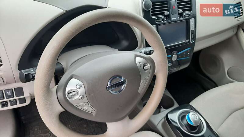 Хэтчбек Nissan Leaf 2011 в Летичеве фото 25 Хэтчбек Nissan Leaf 2011 в Летичеве