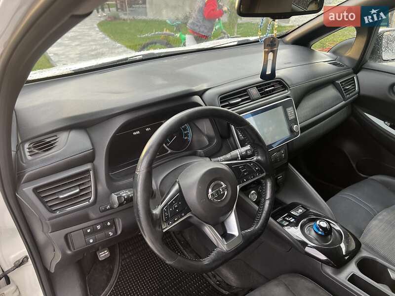 Хэтчбек Nissan Leaf 2019 в Ивано-Франковске