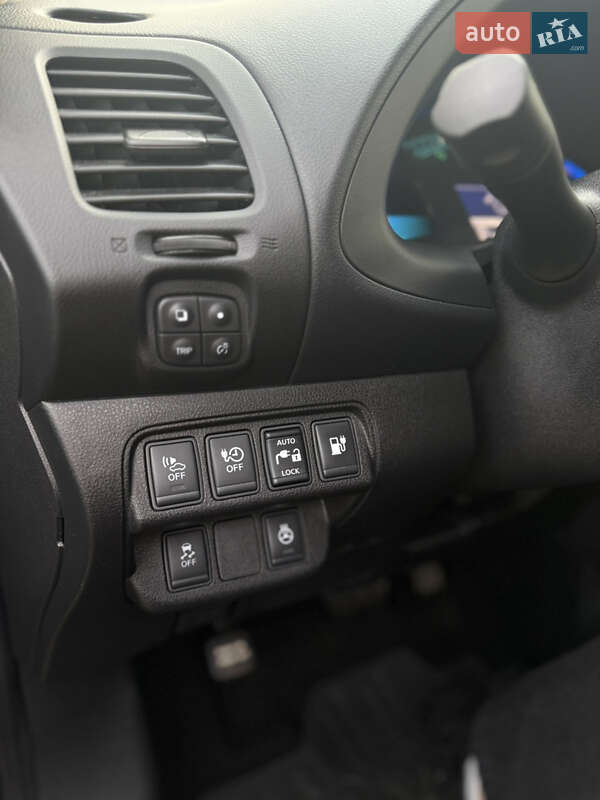 Хэтчбек Nissan Leaf 2017 в Бродах фото 22 Хэтчбек Nissan Leaf 2017 в Бродах