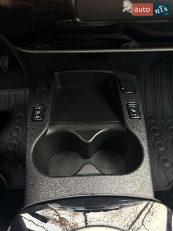 Хэтчбек Nissan Leaf 2017 в Бродах фото 28 Хэтчбек Nissan Leaf 2017 в Бродах