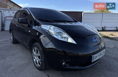Хэтчбек Nissan Leaf 2013 в Коростышеве