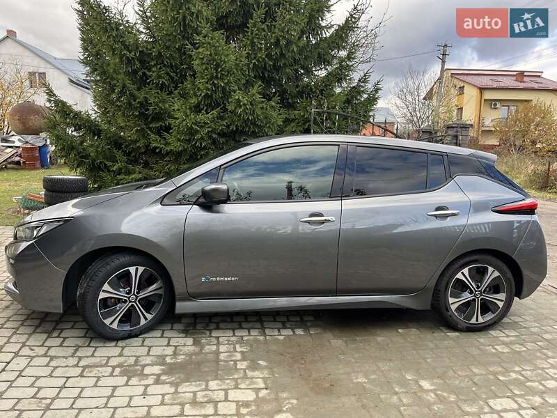 Хэтчбек Nissan Leaf 2018 в Львове