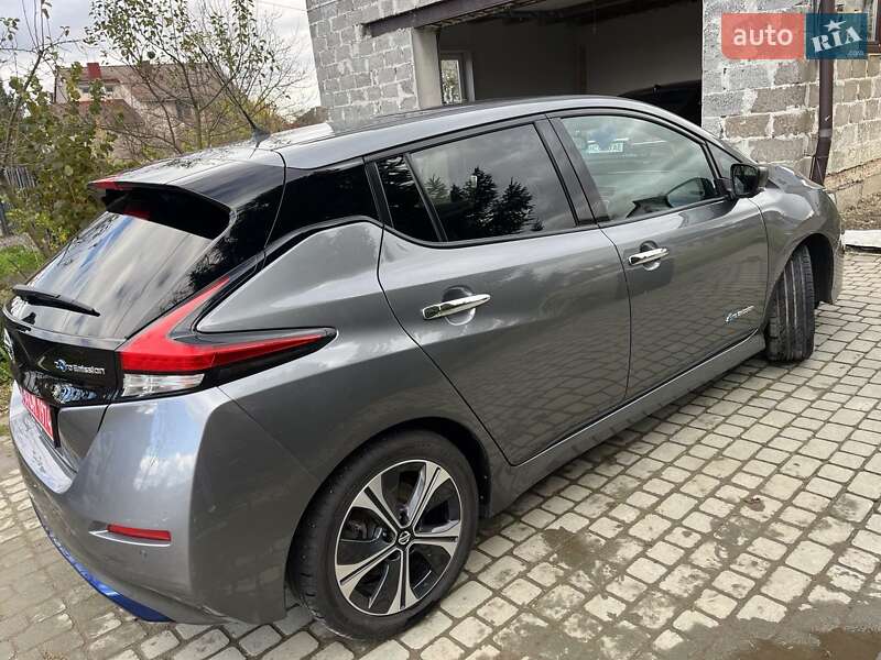 Хэтчбек Nissan Leaf 2018 в Львове