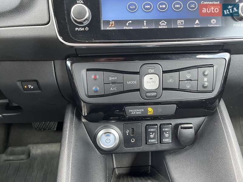 Хэтчбек Nissan Leaf 2018 в Львове