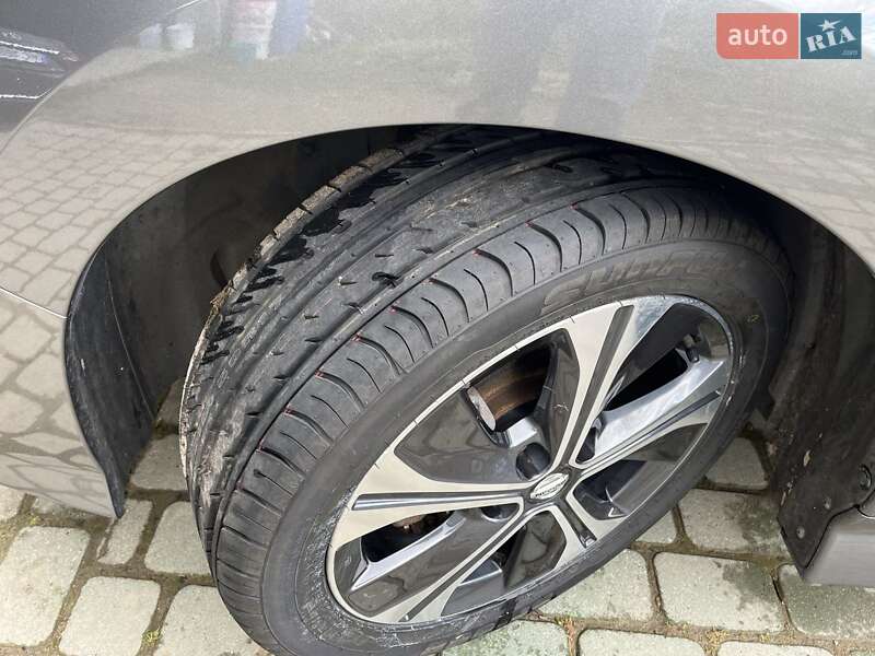 Хэтчбек Nissan Leaf 2018 в Львове