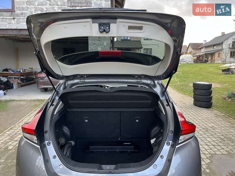 Хэтчбек Nissan Leaf 2018 в Львове