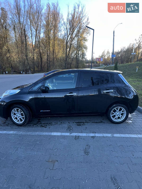 Хетчбек Nissan Leaf 2013 в Хмельницькому