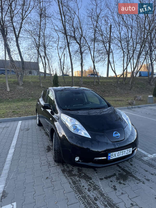 Хетчбек Nissan Leaf 2013 в Хмельницькому