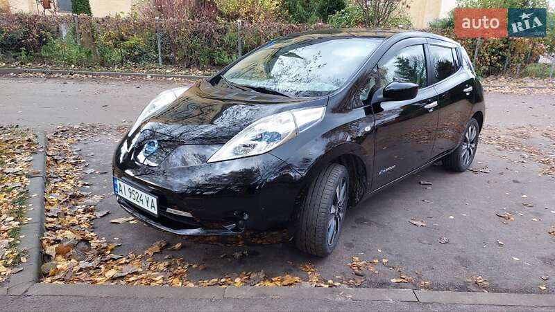 Хэтчбек Nissan Leaf 2017 в Киеве