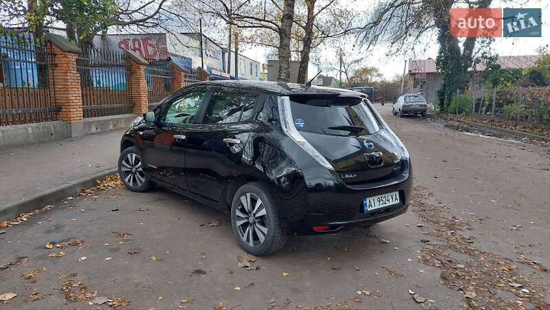 Хэтчбек Nissan Leaf 2017 в Киеве
