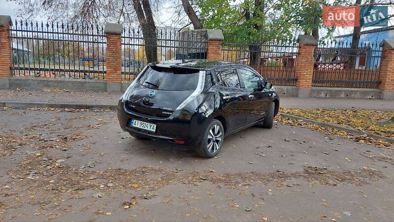 Хэтчбек Nissan Leaf 2017 в Киеве