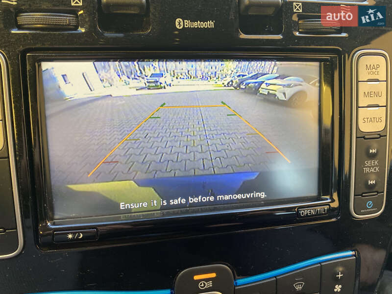 Хетчбек Nissan Leaf 2014 в Чернівцях