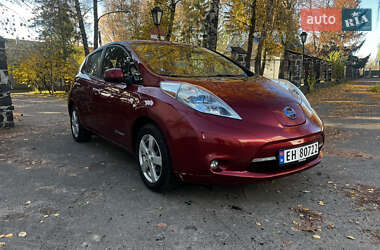 Хэтчбек Nissan Leaf 2011 в Радивилове