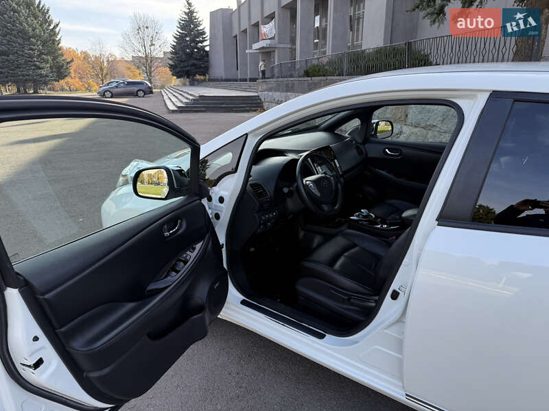 Хэтчбек Nissan Leaf 2014 в Ровно фото 14 Хэтчбек Nissan Leaf 2014 в Ровно