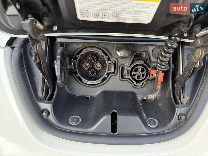 Хэтчбек Nissan Leaf 2014 в Ровно фото 31 Хэтчбек Nissan Leaf 2014 в Ровно