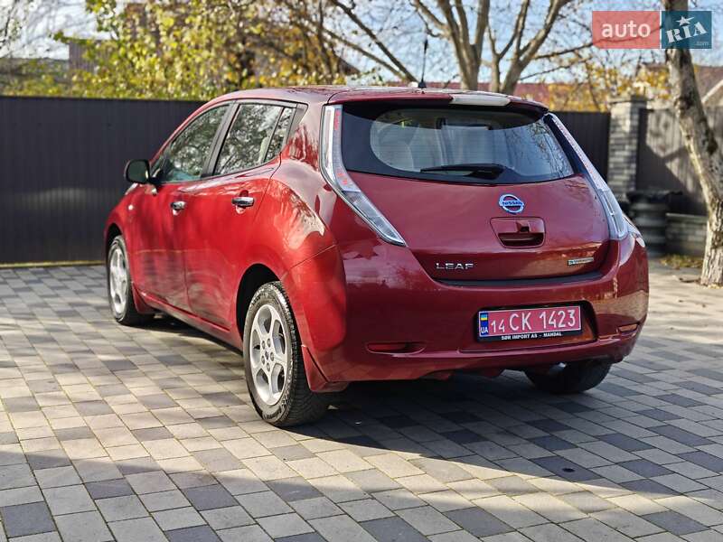 Хэтчбек Nissan Leaf 2012 в Ивано-Франковске