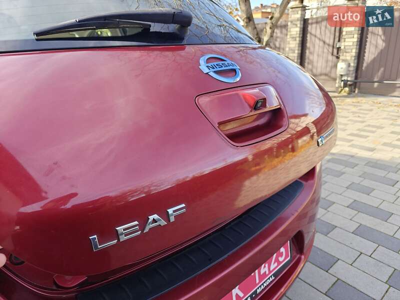 Хэтчбек Nissan Leaf 2012 в Ивано-Франковске