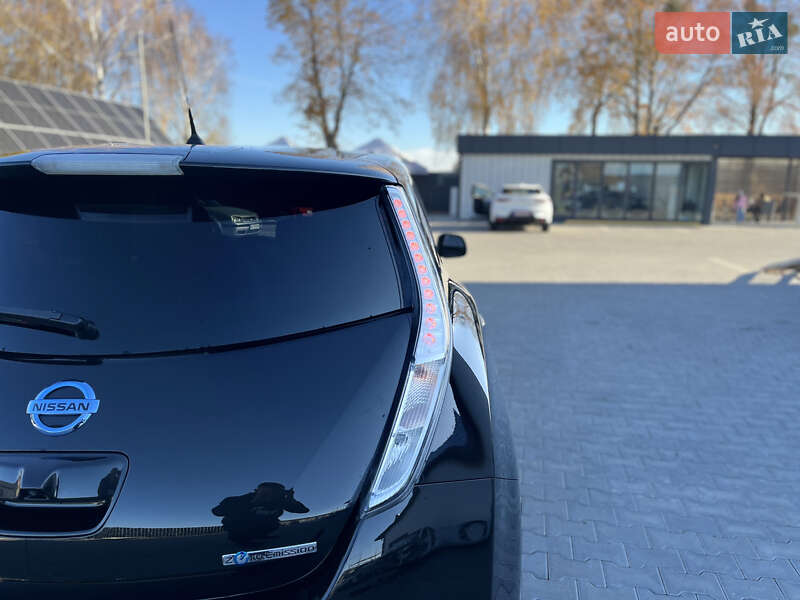 Хетчбек Nissan Leaf 2015 в Володимирі