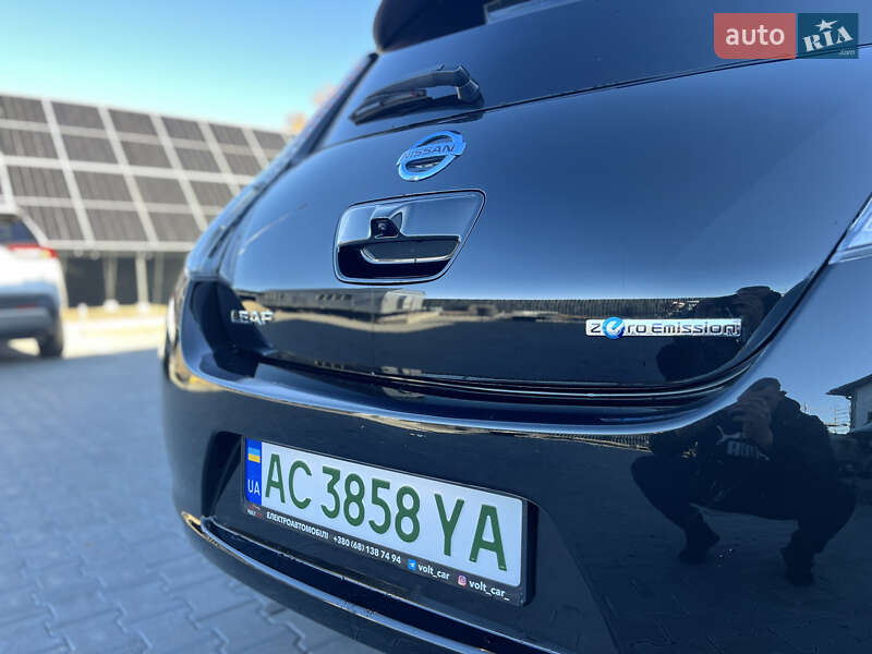 Хетчбек Nissan Leaf 2015 в Володимирі