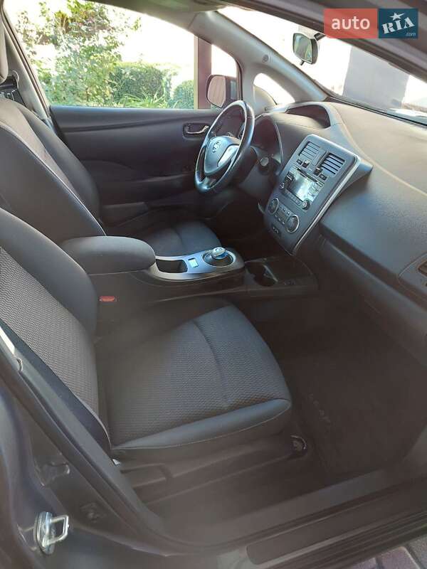 Хэтчбек Nissan Leaf 2014 в Киеве фото 5 Хэтчбек Nissan Leaf 2014 в Киеве